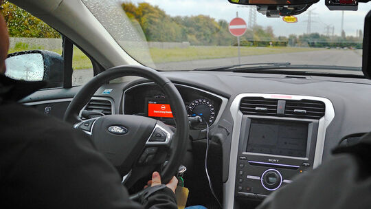 Asistenčné systémy z nás robia horších šoférov. Dokazujú to štúdie - Magazín - Auto - Pravda