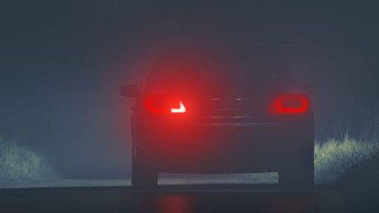 Viete správne používať hmlové svetlá? Takto sa to (ne)má robiť - Poradňa - Auto - Pravda