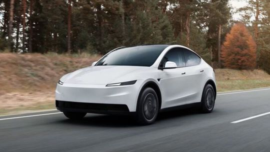 Tesla Y Standard: Nová základná verzia prišla o funkcie, ale zlacnela len trochu - Novinky - Auto - Pravda