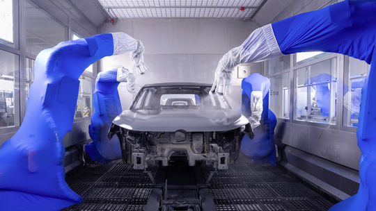 VW zastavil výrobu Golfu a Tiguanu. S krízou okolo Nexperie to vraj nesúvisí  - Magazín - Auto - Pravda