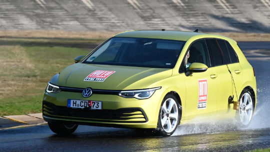 Auto Express: Briti otestovali celoročné pneumatiky. Ktoré sú najlepšie? - Magazín - Auto - Pravda