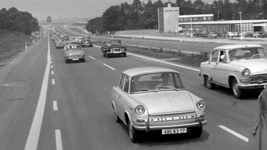 Diaľnica D1: Z Bratislavy do Prahy jazdíme diaľnicou už 45 rokov - Doprava - Auto - Pravda