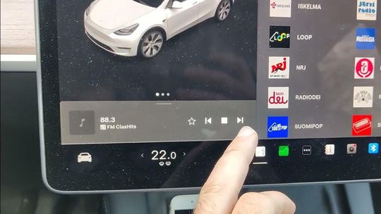 Tesla šetrí. V nových modeloch už nebude ani FM rádio - Magazín - Auto - Pravda