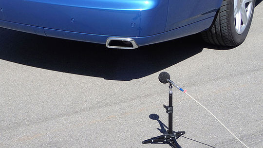 Emisie už nestačia, EÚ tlačí na hluk. Niektoré športové modely skončia - Magazín - Auto - Pravda