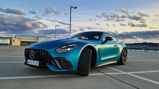 Test: Mercedes-AMG GT 63 Pro – harmónia sily a krásy - Testy - Auto - pravda.sk