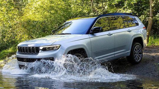 Grand Cherokee: Facelift a k tomu motor ‘Maserati‘ - Magazín - Auto - Pravda