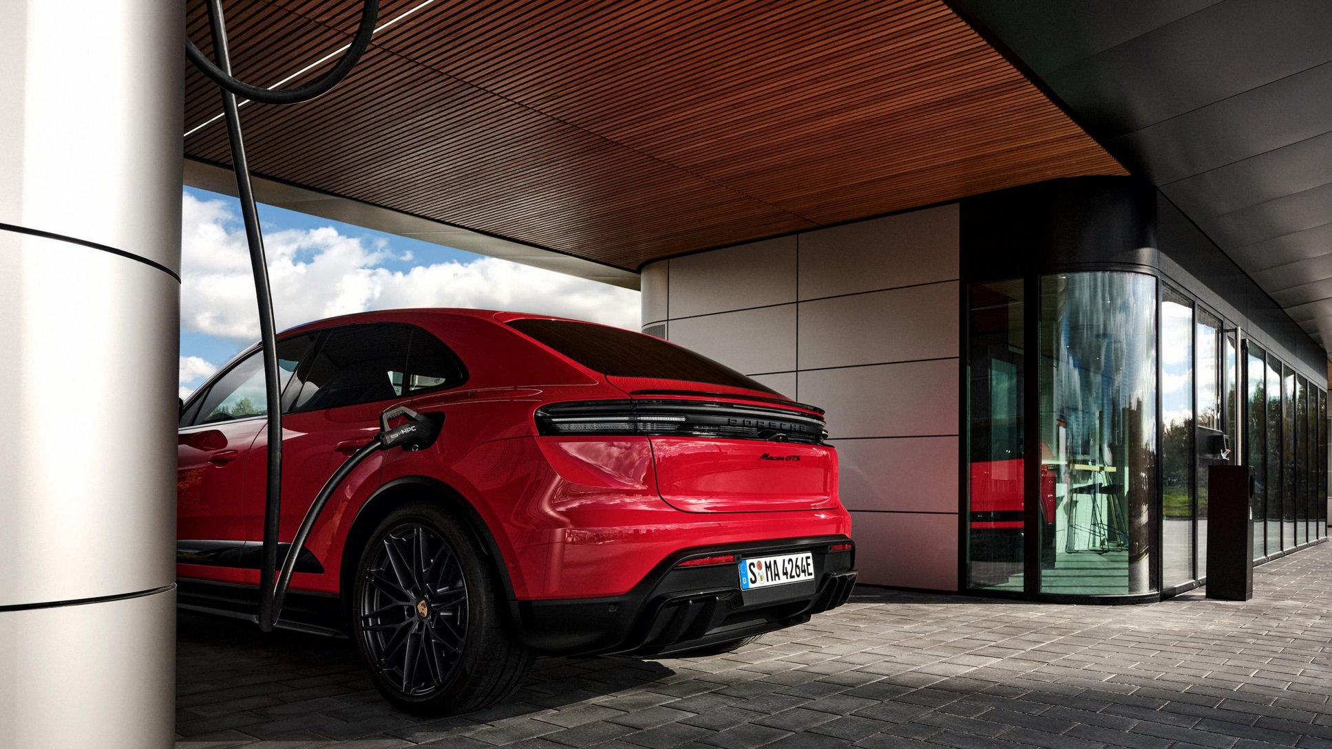 Porsche Charging Lounge rastie v Európe