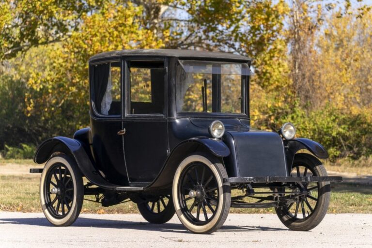 Elektrické autá vládli mestám už pred 100 rokmi. Milburn z roku 1920 je dôkazom zabudnutej éry