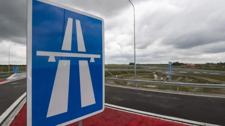 Hanba! Diaľnica z Bratislavy do Košíc sa stáva nesplneným snom. Štát zrušil nachystaný tender - AUTOVINY.sk