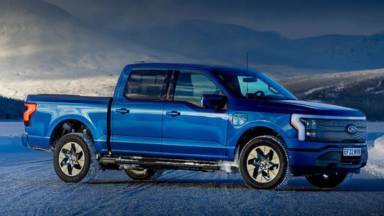 Ford zaradil spiatočku. Úplne ruší výrobu niektorých elektromobilov - Magazín - Auto - pravda.sk