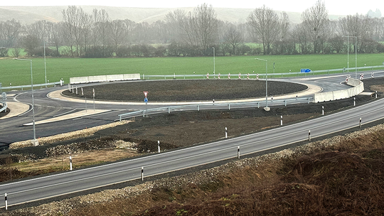 Nový kruháč pri Kapušanoch je už v prevádzke - Doprava - Auto - Pravda