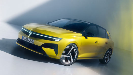 Opel Astra: Modernizácia prináša nové svetlá a recyklované materiály - Novinky - Auto - Pravda
