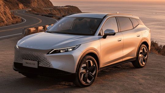 Omoda 7: Z Číny prichádza ďalšie plug-in hybridné SUV - Novinky - Auto - pravda.sk