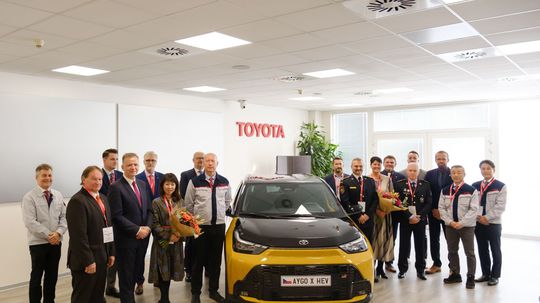 Toyota spustila v Kolíne výrobu nového modelu Toyota Aygo X v hybridnej verzii - Novinky - Auto - Pravda