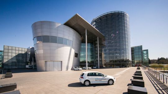 Toto Nemci nechceli: Sklenenú fabriku Volkswagen definitívne zavrel - Magazín - Auto - Pravda