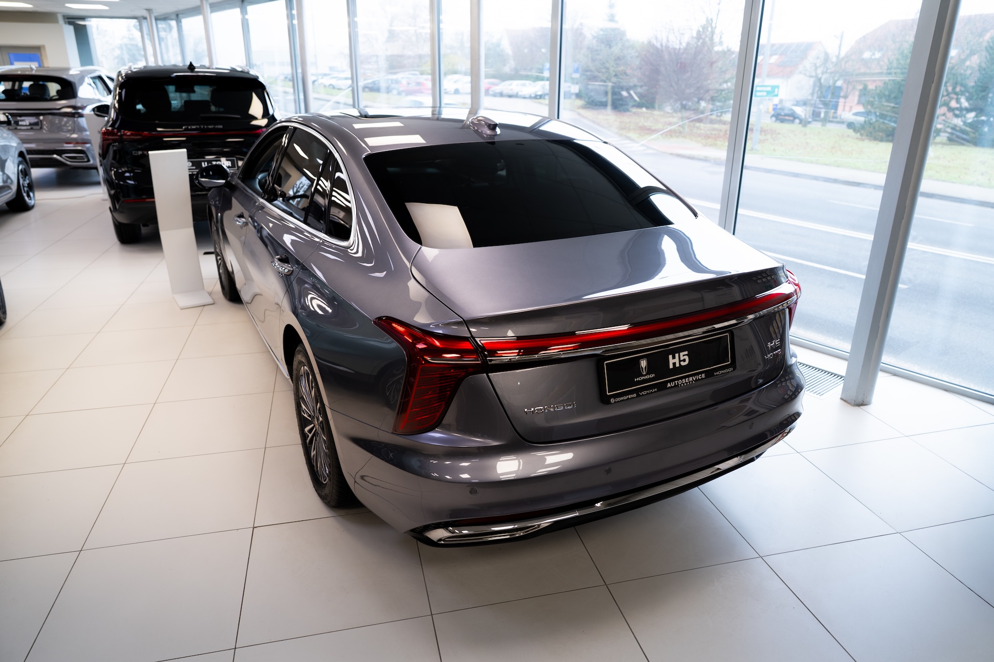 Hongqi rozširuje sieť na Slovensku, otvoril deviaty prémiový showroom