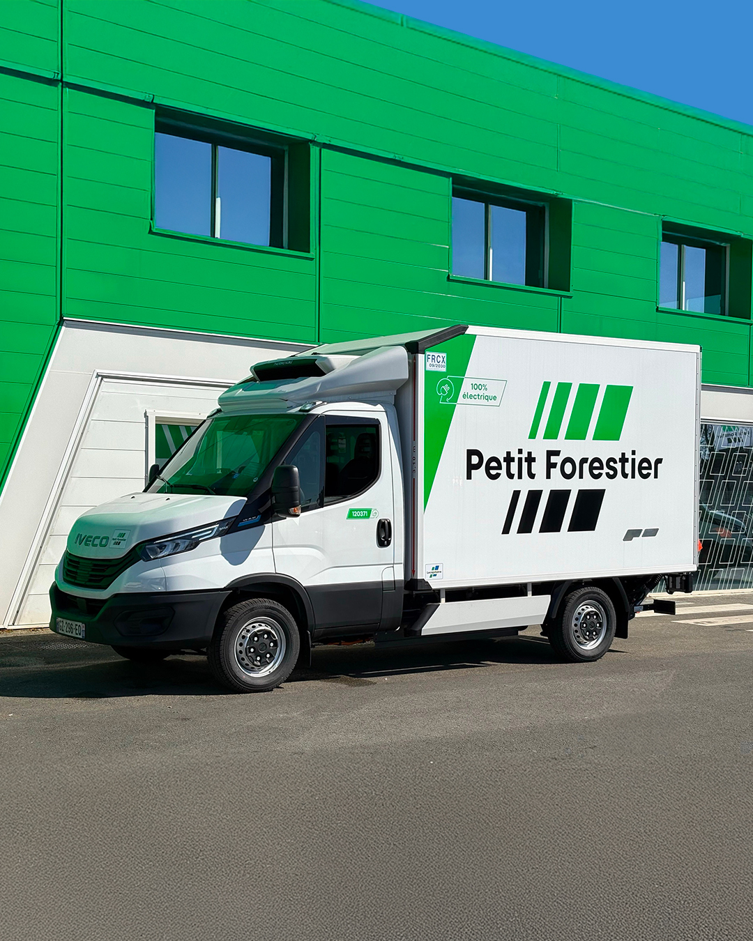 IVECO eDaily posilňuje flotilu Petit Forestier v Európe
