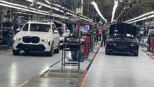 Audi a VW strácajú v USA pôdu pod nohami, zatiaľ čo BMW tam