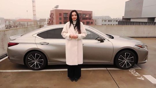 Videotest: Lexus ES 300h - japonský luxus s atraktívnou cenovkou - Testy - Auto - pravda.sk