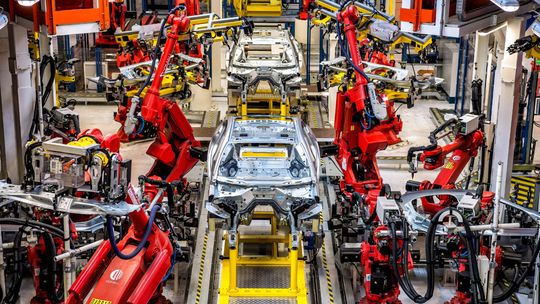 Stellantis utlmuje ďalšiu fabriku. Mala byť 