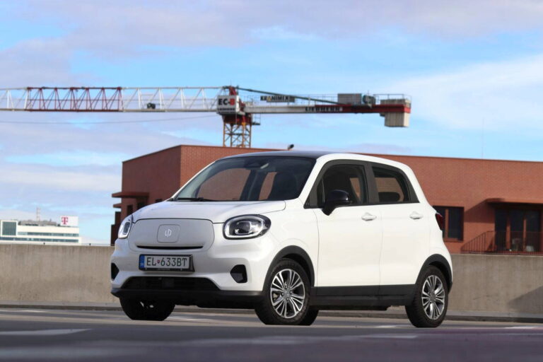 TEST Leapmotor T03: Autíčko ako pre Mr. Beana patrí medzi najlacnejšie na trhu. Obstojí v Európe? - AUTOVINY.sk