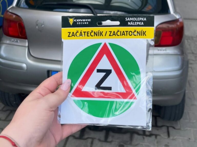 Nižšie pokuty a výhody pre vodičov v autách označených zelenou nálepkou Z v praxi? Aké sú reálne výhody pre vodičov-začiatočníkov? | Autobazar.EU