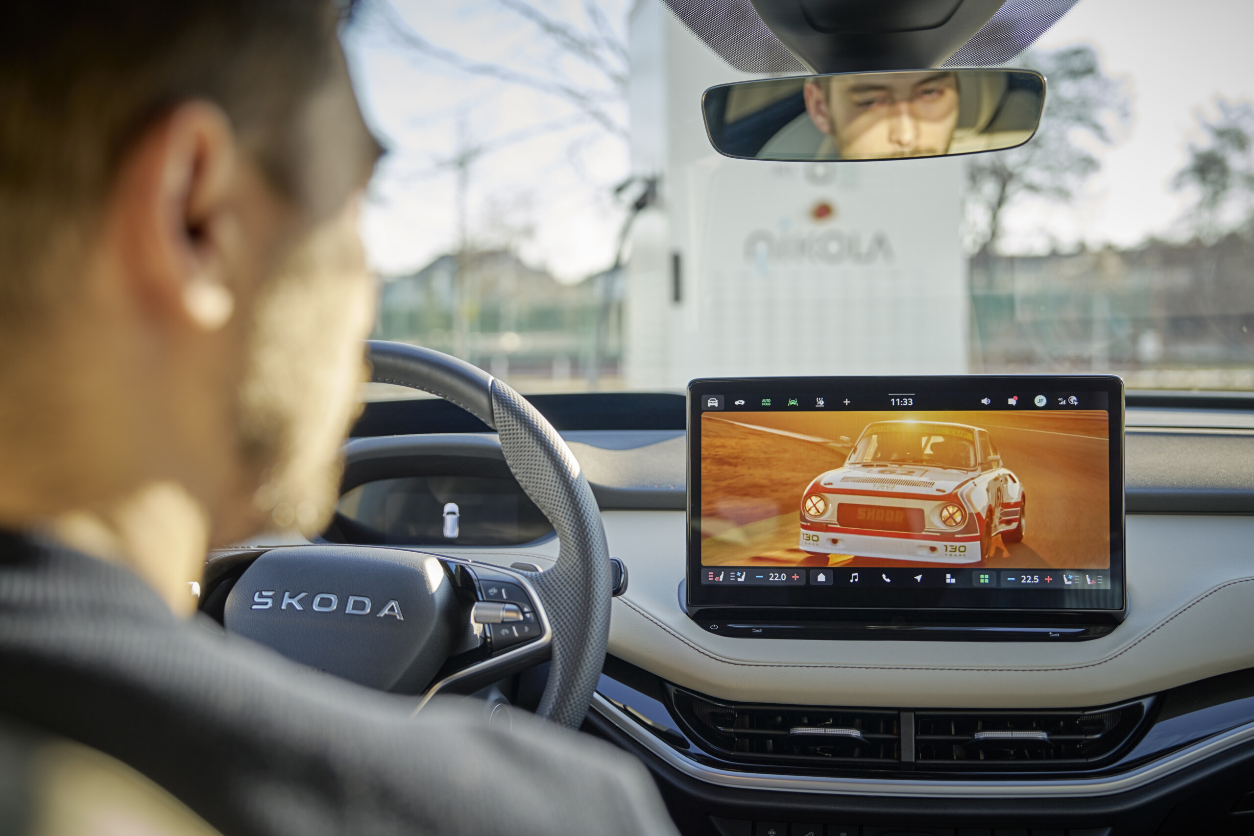Škoda prináša AirConsole, Play a Spotify