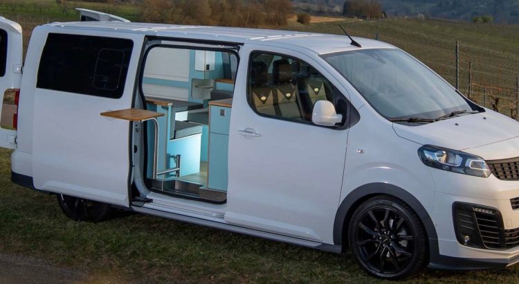 Irmscher Cross iS2 je karavan z Oplu Zafira Life s farebným interiérom - AutoGrip