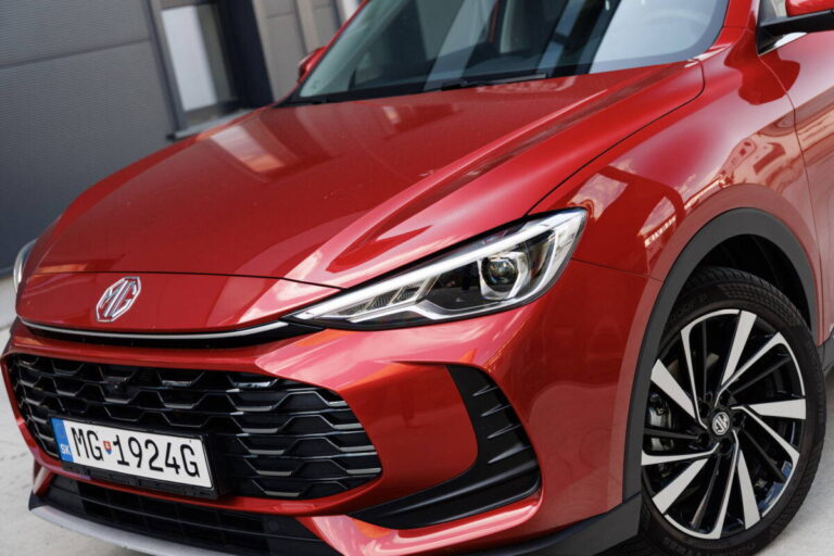 MG valcuje Európu aj Slovensko. Hybridná ofenzíva priniesla značke historický miliónový míľnik - AUTOVINY.sk