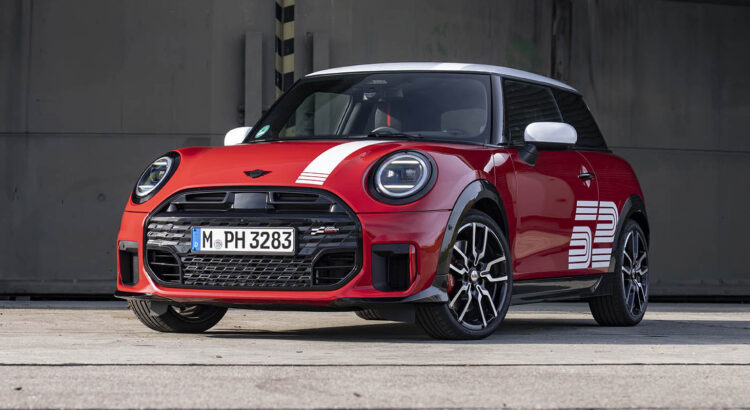 MINI 1965 Victory Edition pripomína boj proti gigantom