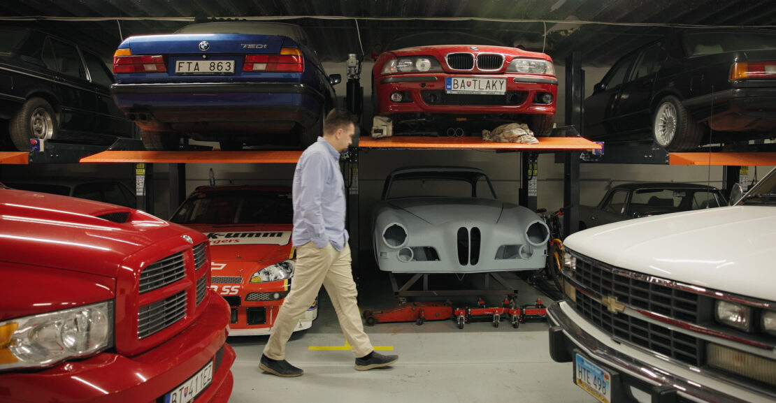BMW radu 7: príbeh zberateľa a generácie E32
