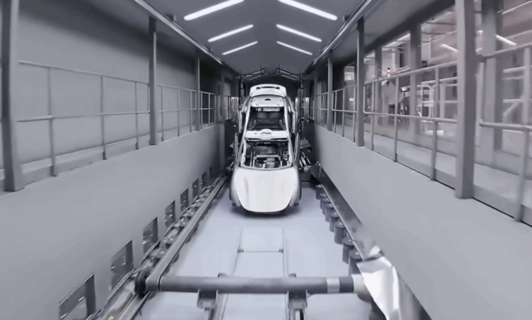 Xiaomi nepotrebuje na výrobu áut ani svetlo. Na 1 kus stačí iba 76 sekúnd - AUTOVINY.sk