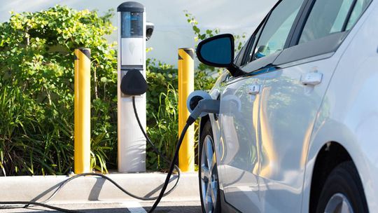 ADAC: Ako sú na tom plug-in hybridy s dojazdom? Najviac prejdú čínske - Magazín - Auto - Pravda