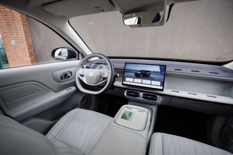 TEST Leapmotor B10: Čínsky crossover s európskymi ambíciami - AUTOVINY.sk