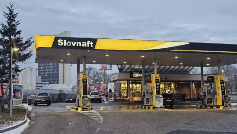 Zľavy na palivo pre Slovákov: 6 eur na nádrž na veľkej čerpačke
