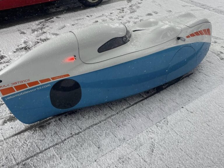 Česká policajná hliadka zastavila toto vozidlo za 10-tisíc eur. Táto lacná alternatíva k autu jazdí v podstate zadarmo | Autobazar.EU