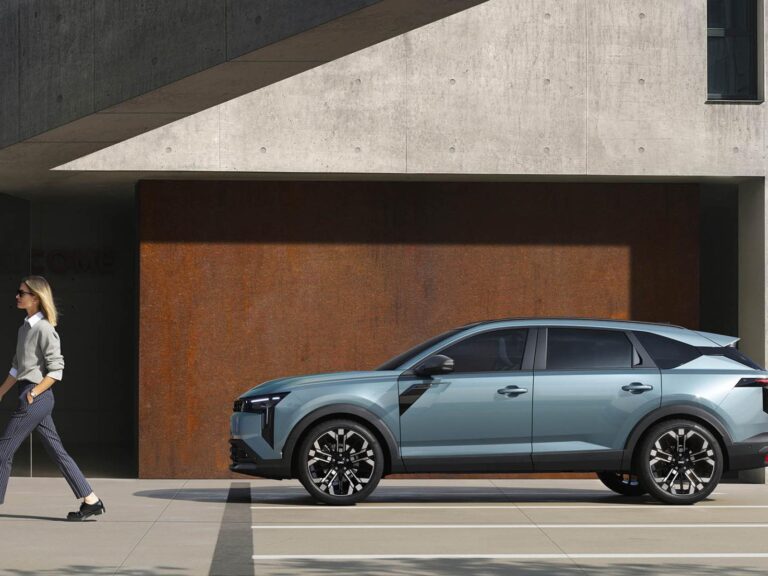 Nová Dacia Striker, slovenské ceny vs Dacia Bigster. Bude lacnejšie terénne kombi alebo SUV?