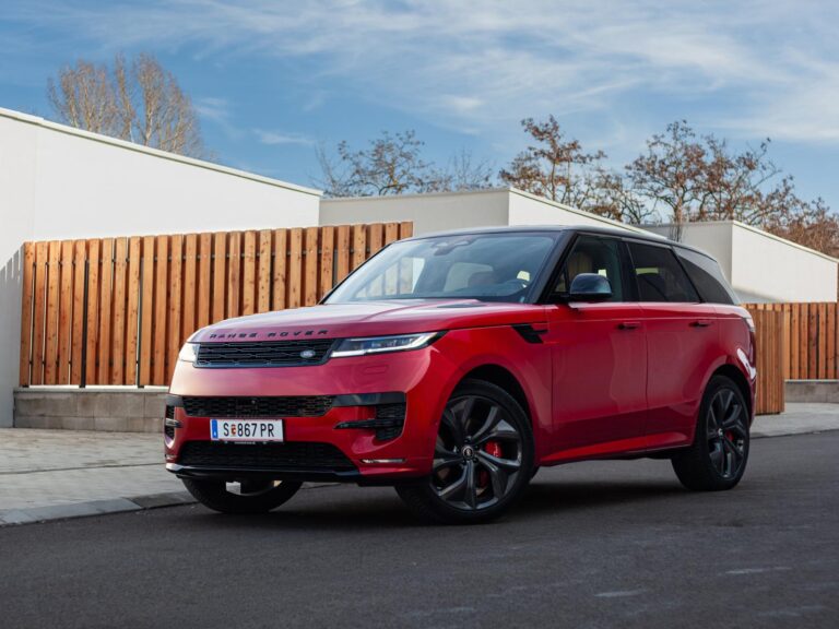 Test: Range Rover Sport P530 Autobiography. Keď si aristokrat píše vlastný príbeh
