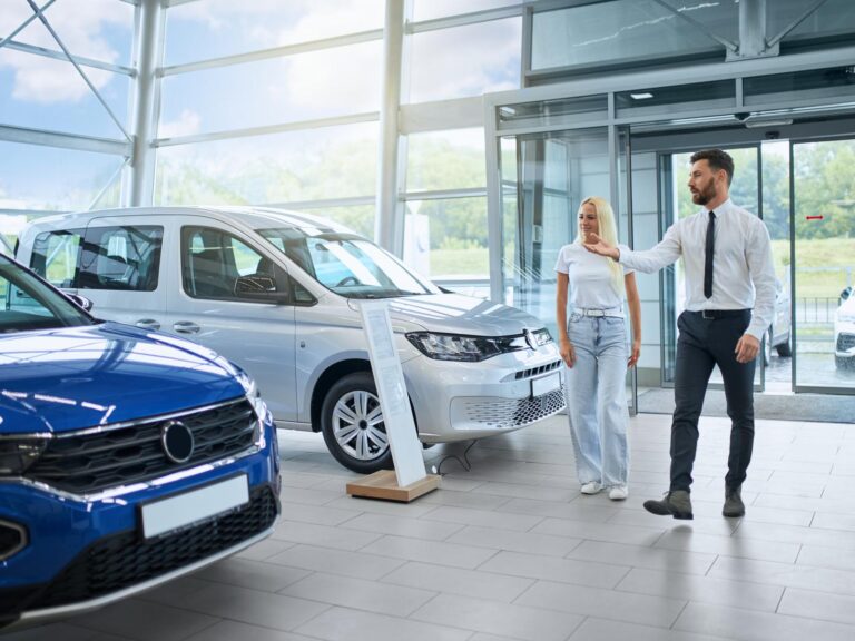 Európsky trh s novými autam rástol, slovenský klesol (štatistiky za február 2026) | Autobazar.EU