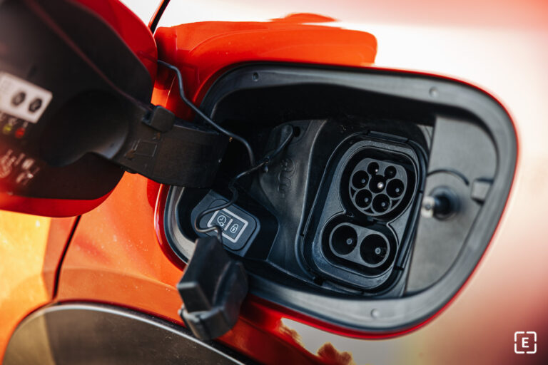 Mýtus o rýchlom konci batérií padol: Obrovská analýza 50 000 elektromobilov ukazuje prekvapivú odolnosť