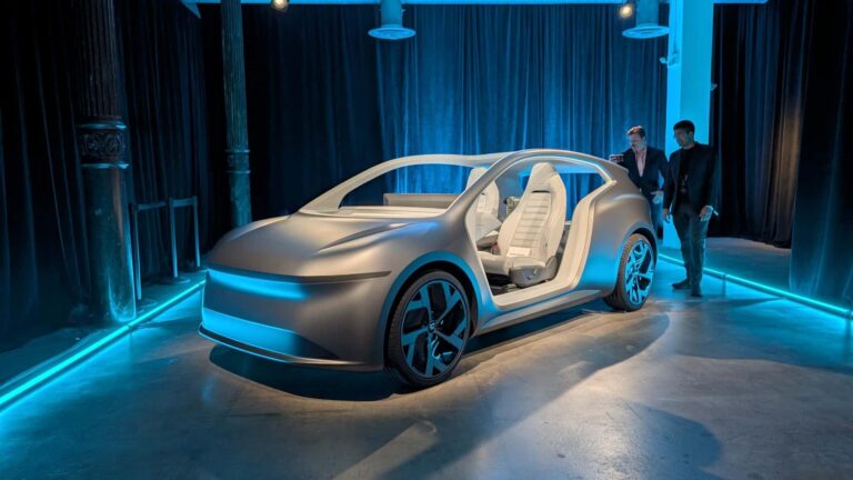 Autonómna revolúcia? Lucid ukázal nový koncept robotaxi