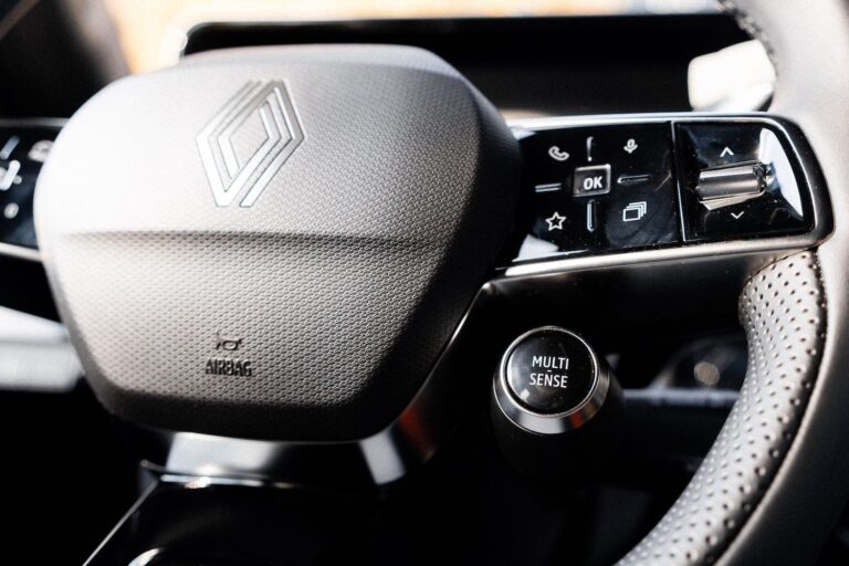 Renault prinesie elektromobily s nebojácnym dojazdom