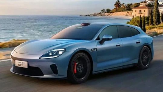 Aistaland GT7: Z Číny prichádza ďalšie „Porsche“. Stojí za ním Huawei - Novinky - Auto - pravda.sk