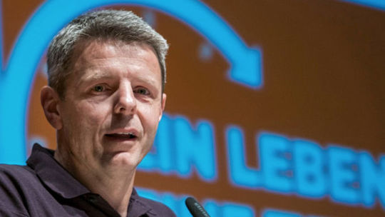 „Ešte nikdy som nevidel plakať toľko ľudí,“ tvrdí odborový šéf gigantu Bosch - Magazín - Auto - Pravda