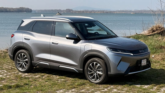 Test: BYD Atto 2 DM-i - zrejme najlacnejší plug-in na trhu. Jazdí úsporne aj bez nabíjania - Testy automobilov - Auto - Pravda