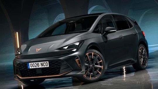 Cupra Born: Ostrejší dizajn aj dlhší dojazd. VZ má 240 kW - Novinky - Auto - Pravda