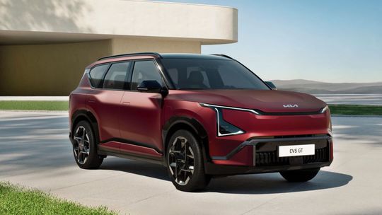 Kia EV5 GT: Do ponuky pribudla športová verzia s výkonom 300 koní - Novinky - Auto - Pravda
