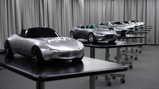 Mazda MX-5: Kultový roadster dostane opäť „spaľovák“. Už sa rysuje - Magazín - Auto - Pravda