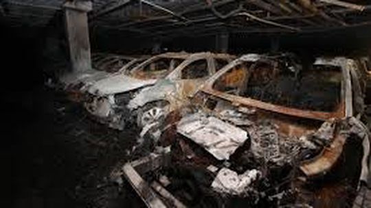 Mercedes-Benz dostal pokutu 6,5 milióna eur. Zákazníkov vraj klamal s batériami - Magazín - Auto - pravda.sk