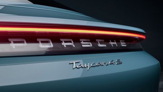 Porsche „zareže“ svoj prvý elektromobil. Mal byť pritom budúcnosťou - Magazín - Auto - pravda.sk